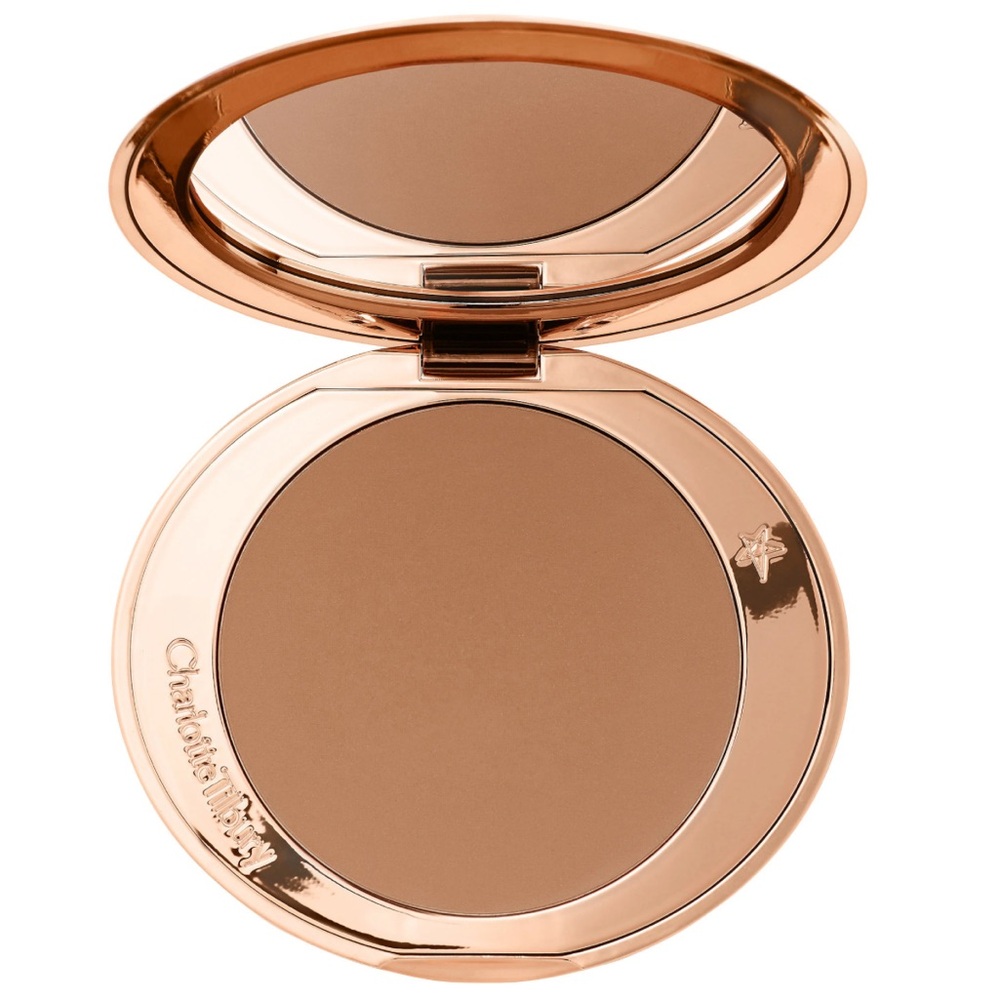 Charlotte Tilbury Airbrush Bronzer in Gold Compact